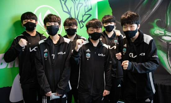 冬幕节特别活动来袭 风暴英雄全新雪仗模式解析